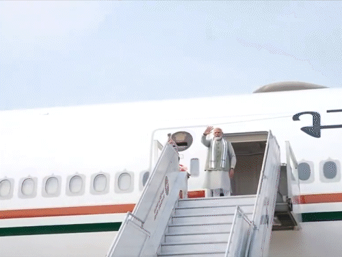 PM मोदी इंडोनेशिया रवाना, सबसे बड़े हिंदू मंदिर जाएंगे:  राष्ट्रपति सुबियांतो से ₹2,500 करोड़ की ब्रह्मोस डील पर करार संभव