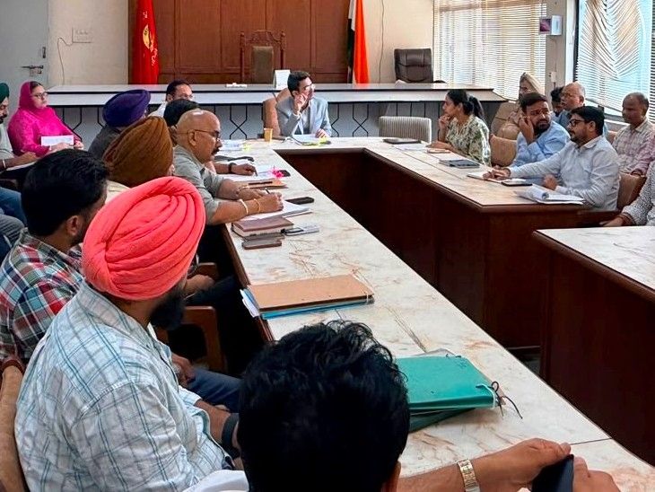 मोगा में हाईवे परियोजनाओं की समीक्षा:  DC ने काम में तेजी के निर्देश दिए, सर्विस लेन एक माह में पूरी होगी – Moga News