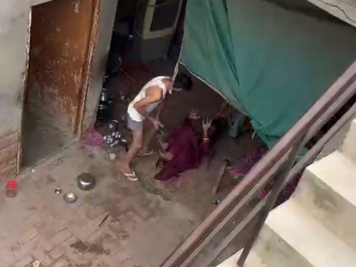 अबोहर में पत्नी की पिटाई का वीडियो वायरल:  सास भी बालों से घसीटा, पुलिस ने आरोपी पति को पकड़ा, उसने लिखित में माफी मांगी – Abohar News