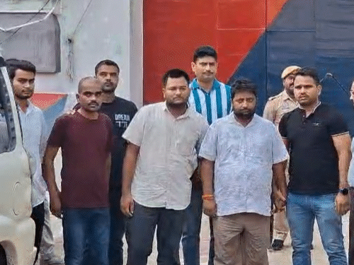 राममंदिर चढ़ावा चोरी का पैसा शेयर बाजार में लगाया:  पुलिस आरोपियों को घर ले गई, तलाशी ली; अखिलेश बोले- SIT लीपापोती – Ayodhya News