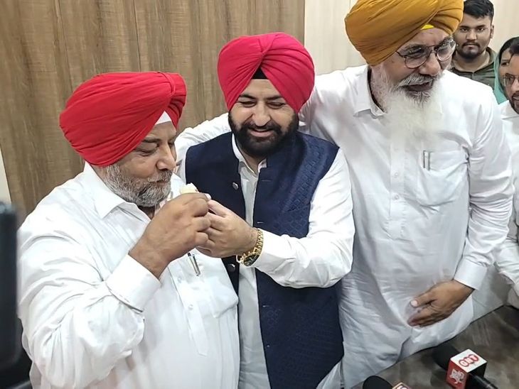 फरीदकोट में नगर काउंसिल पर AAP का कब्जा:  पार्टी बगावत के बाद भी कांग्रेस समर्थन से बना अध्यक्ष, डिप्टी मेयरों का चुनाव टला – Faridkot News
