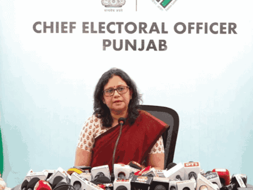पंजाब में 99.34% घरों तक पहुंचे गणना फॉर्म:  16 दिन में एक करोड़ फॉर्म भरे; 11-12 जुलाई को पोलिंग बूथों पर लगेंगे कैंप – Chandigarh News