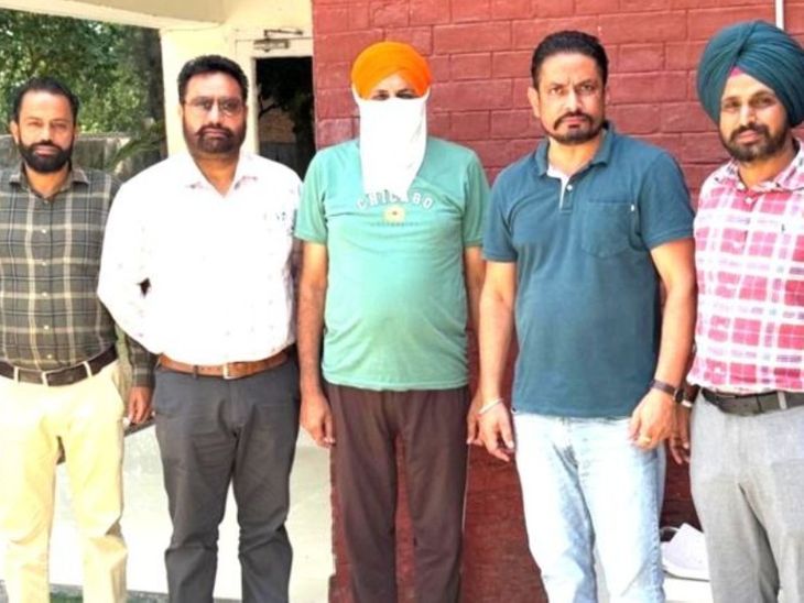 बरनाला में 7 हजार रुपये रिश्वत लेते एएसआई गिरफ्तार:  पत्नी से विवाद में पति से मांगी थी 10 हजार रुपए घूस, तीन हजार पहले ले चुका था – Barnala News