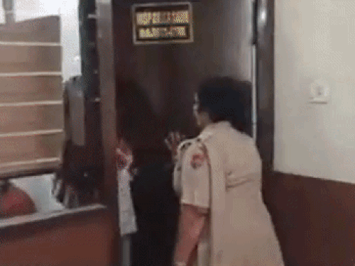 जल्द अमीर बनने के लिए युवक बना फर्जी IPS अफसर:  10वीं पास, पत्नी ने छोड़ा; इंस्टा पर जालंधर की लड़की फंसाई; फिर उसी की बहन ठगी – Jalandhar News