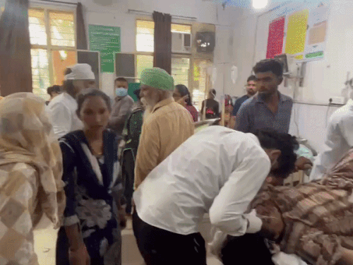 खन्ना में गाड़ी पलटने से एक की मौत, 20 घायल:  मनरेगा के खिलाफ प्रदर्शन से लौट रहे थे; गंभीर हालत में लुधियाना रेफर – Ludhiana News