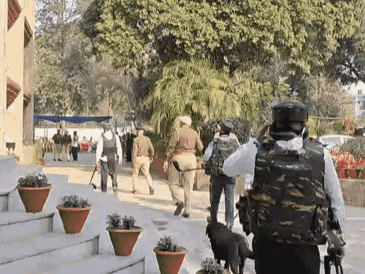 पंजाब सचिवालय को बम से उड़ाने की धमकी:  सुरक्षा एजेंसियां व पुलिस अलर्ट मोड पर, थोड़ी देर में पीएम पहुंच रहे चंडीगढ़ – Chandigarh News