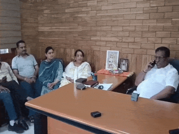 सुजानपुर-4 पार्षदों के दम पर ‘आप’ ने बनाया प्रधान:  कौंसिल प्रधान चुनाव पर कांग्रेस ने उठाए सवाल; पार्षद बोले- कोर्ट में ले जाएंगे मामला – Pathankot News