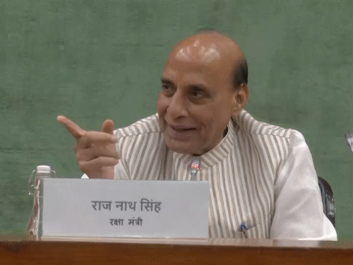 मानसून सत्र से पहले सर्वदलीय बैठक:  विपक्षी सांसद 15 मिनट में बाहर निकले, फिर शामिल हुए; बागी सांसदों के मीटिंग में आने का विरोध