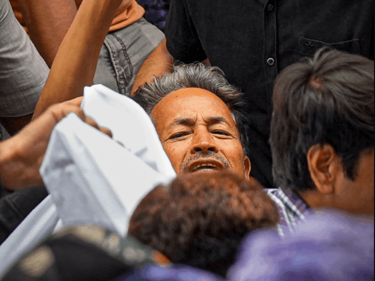 अस्पताल में भी वांगचुक का अनशन जारी:  उन्हें जंतर-मंतर से उठाने के लिए थाने में हुई रिहर्सल; कल CJP का संसद मार्च, पुलिस बोली- अनुमति नहीं