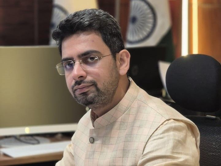 मोगा में स्कूलों के पास एनर्जी ड्रिंक बिक्री पर रोक:  केमिस्ट दुकानों में CCTV अनिवार्य, आदेश 19 सितंबर तक लागू – Moga News