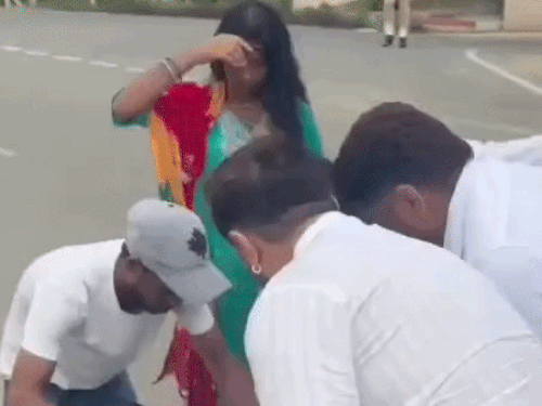 सड़क पर तड़पता देख रुके केंद्रीय मंत्री चिराग पासवान:  हादसे में घायल युवती को अपनी गाड़ी में बैठाया और अस्पताल भेजा – Amritsar News