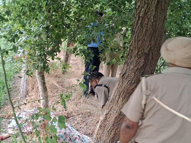 फरीदकोट में प्रेम विवाह करने पर बेटी को काटा:  पति बचकर भागा, रास्ते में घेर किया हमला, ढाई माह पहले गांव के युवक से की थी शादी – Faridkot News