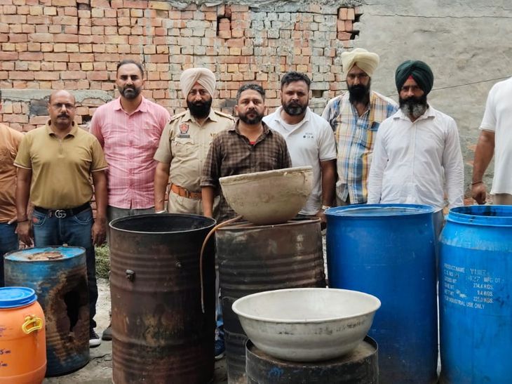 तरनतारन में पुलिस और अबकारी विभाग की रेड:  800 लीटर लाहन जब्त, अवैध शराब बनाने का सामान भी पकड़ा; जांच शुरू – tarn-taran News