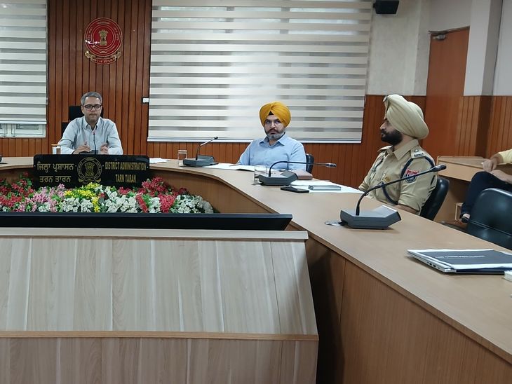 तरनतारन में बाढ़ से बचाव पर 17.32 करोड़ खर्च:  डीसी ने तैयारियों की समीक्षा कर दिए निर्देश, हरिके डैम को ऊंचा करने पर 9 करोड़ खर्च – tarn-taran News