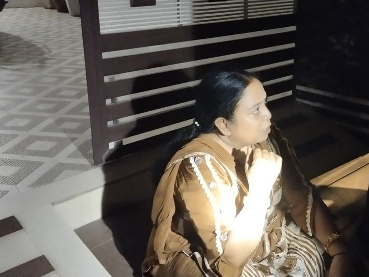 मोगा में महिला से पिस्तौल के बल पर लूट:  नकाबपोश बदमाश सोने के जेवर लेकर फरार; बहन से मिलने यमुनानगर से आई थी – Moga News