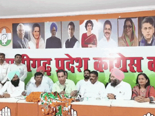 चंडीगढ़ के AAP पार्षद मुनव्वर कांग्रेस में शामिल:  कांग्रेस बनी दूसरी सबसे बड़ी पार्टी, AAP से छिन सकता है नेता प्रतिपक्ष का पद – Chandigarh News