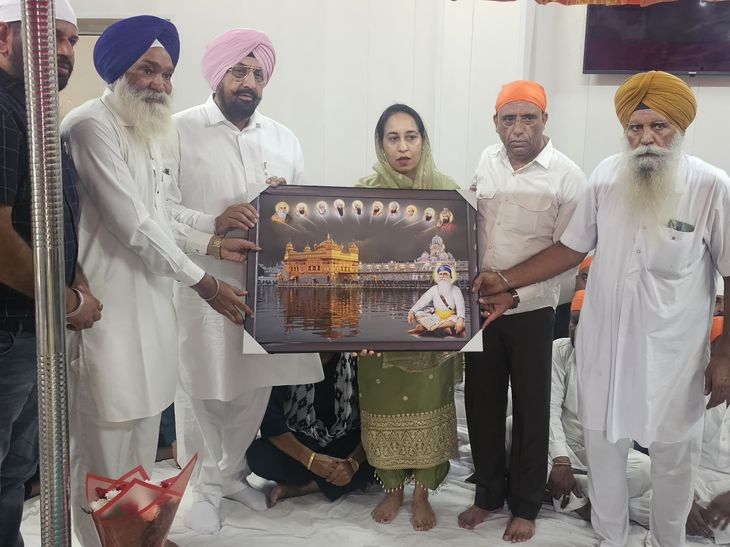 डेराबस्सी नगर परिषद के अध्यक्ष बने आशु उपनेजा:  दूसरे कार्यकाल की शुरुआत; देविंदर सैनी ने उपाध्यक्ष पद संभाला, विकास कार्यों को गति देने का दावा – Mohali News
