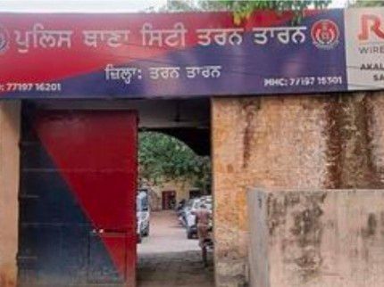 तरनतारन में जमीन विवाद ने लिया हिंसक रूप:  घर में घुसकर पिता-पुत्र से मारपीट के आरोप में 5 लोगों पर केस – tarn-taran News