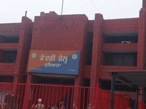 लुधियाना सेंट्रल जेल में बंदियों से मिले मोबाइल:  सिम कार्ड और बैटरी भी बरामद, चेकिंग दौरान खुलासा; प्रतिबंधित सामग्री रखने पर केस – Ludhiana News