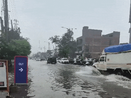 पंजाब – चंडीगढ़ में चार दिन भारी बारिश का अलर्ट:  तापमान 0.3 डिग्री गिरा, डैमों का जलस्तर बढ़ा, लेकिन अभी खतरे के निशान से नीचे – Mohali News