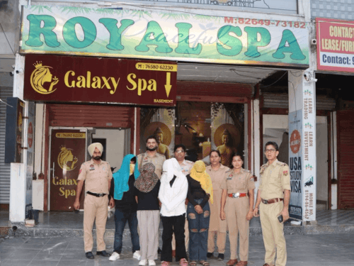 जालंधर के मसाज सेंटर में चल रहा था देह व्यापार:  पुलिस की छापेमारी में 3 युवतियों और 1 युवक समेत 4 गिरफ्तार – Jalandhar News
