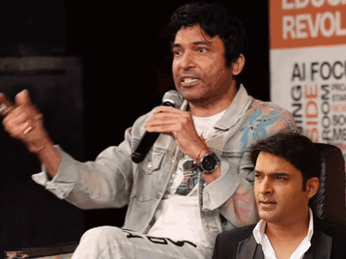 
                 लाफ्टर चैलेंज से रिजेक्ट हो गए थे कपिल शर्मा:चंदन प्रभाकर बोले- मेकर्स को हाथ जोड़ एंट्री दिलाई, उन्होंने मुझे ही शो से निकाल दिया 
            