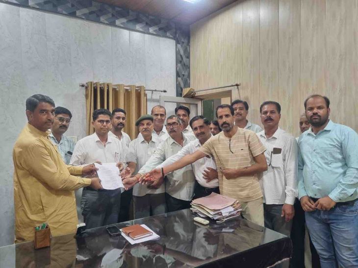 दूदू में ईडब्ल्यूएस आरक्षण की मांग, संगठनों ने सौंपा ज्ञापन: बोले- पंचायतीराज और नगरीय निकाय चुनाव में 10 प... - Dainik Bhaskar