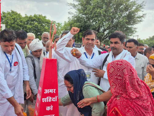 तारानगर में अखिल भारतीय किसान सभा का 29वां राज्य सम्मेलन: कृषि क्षेत्र की समस्याओं, किसान हितों और संगठन की... - Dainik Bhaskar