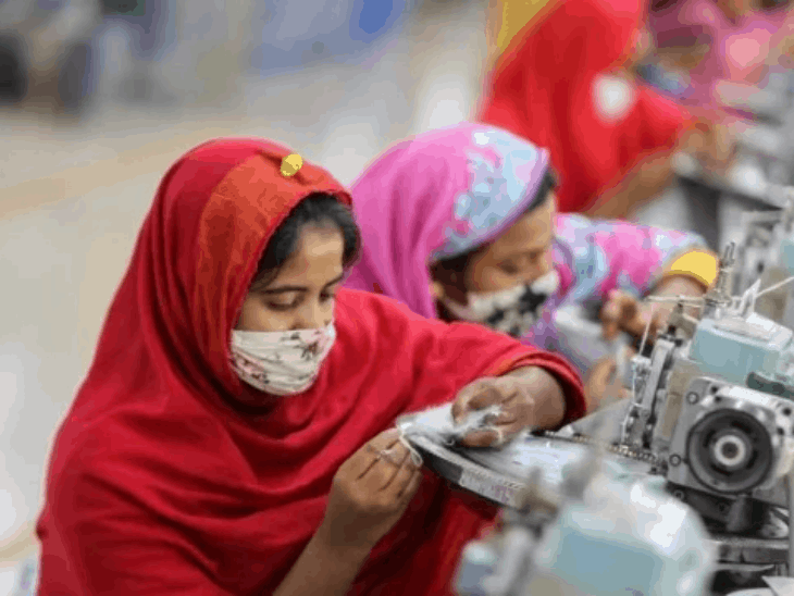 बांग्लादेश में 2 साल में 457 फैक्ट्रियां बंद:2026 में 62 हजार नौकरियां गईं, गैस संकट से 800 कंपनियों के बंद होने का खतरा