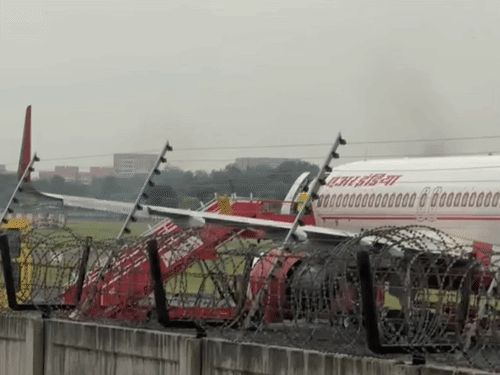 Air India Flight Emergency Landing Ahmedabad