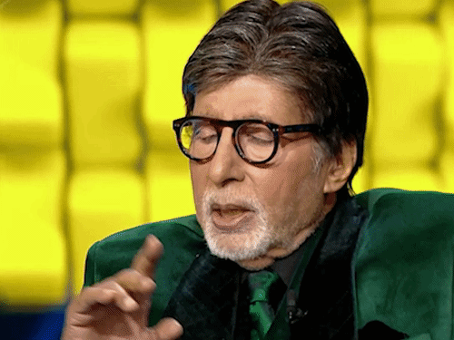 পরীক্ষায় প্রতারণা করেছিলেন অমিতাভ বচ্চন: অক্ষয় কুমারের প্রশ্নে তিনি বলেন- একটু ঠকিয়েছেন, হাত গুটিয়েছেন অভিনেতা