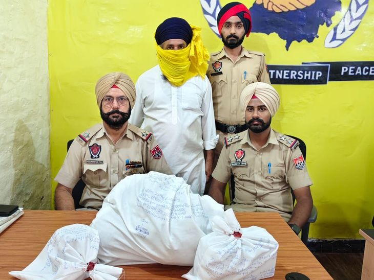 तरनतारन में नशे के खिलाफ कार्रवाई: 21 आरोपी गिरफ्तार, 53 ग्राम हेरोइन, ड्रग मनी और अवैध शराब बरामद; केस दर्ज
