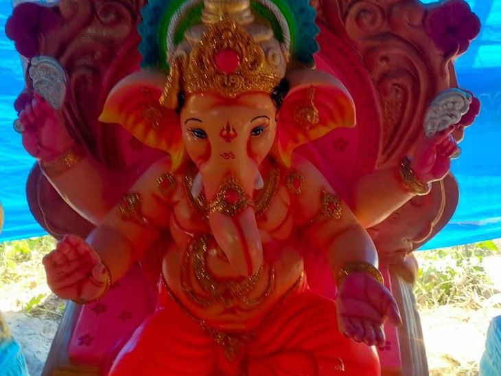 मुरसान के संकट मोचन हनुमान मंदिर में गणेश चतुर्थी महोत्सव का भव्य शुभारंभ