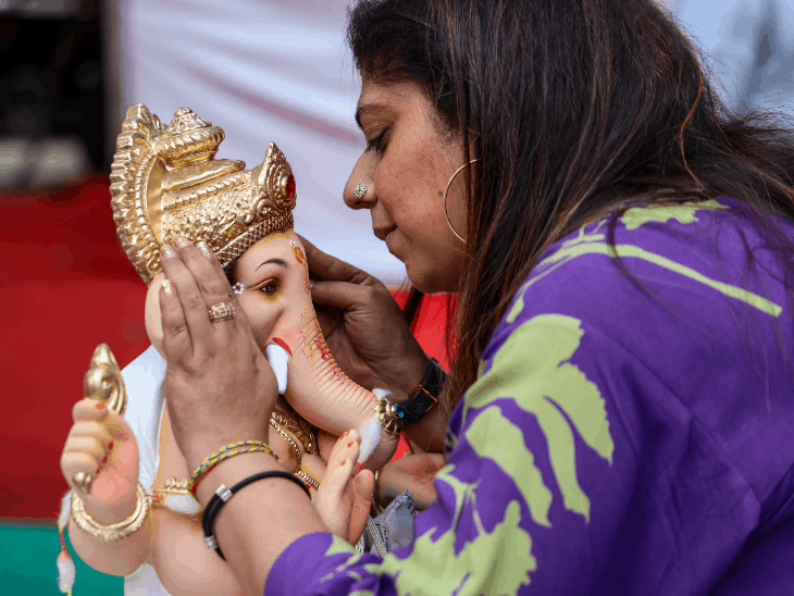 Mumbai Ganesh Visarjan 2026 | Ganpati Idol Immersion Traditions Updates