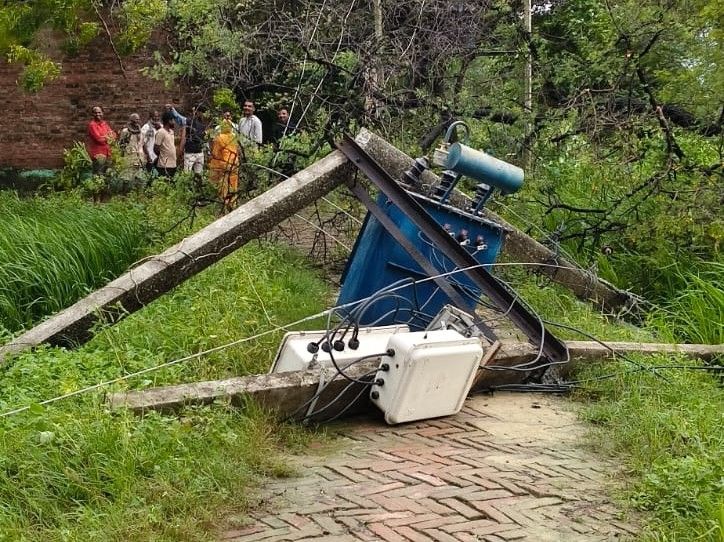 Baurai Power Outage: Heavy Storm Hits Basarhi, 25 Panchayats Affected
