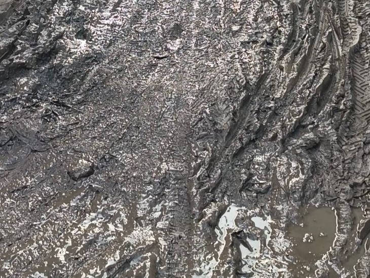 Aligarh Mabood Nagar Road Waterlogging | Rain Mud Trouble Residents
