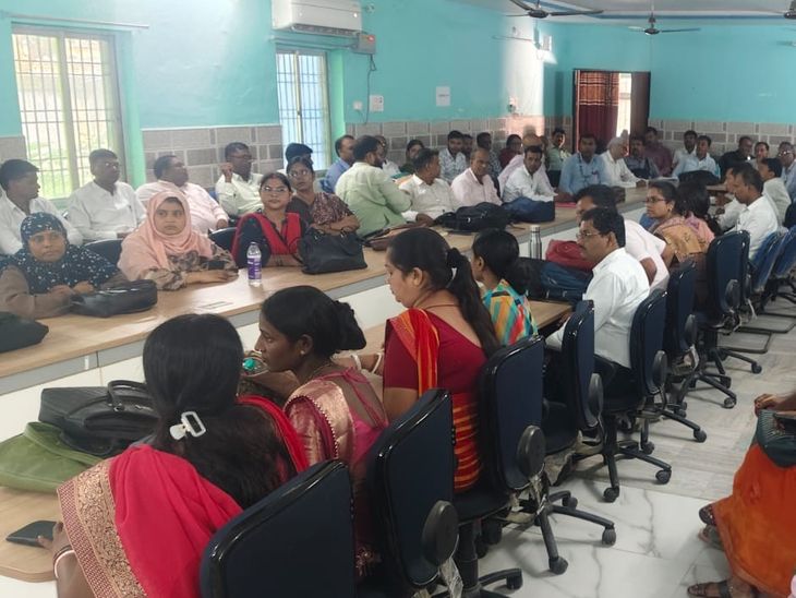 मोरवा में शिक्षा व्यवस्था को लेकर जनसुनवाई की गईं: स्कूलों में हुए काम की जांच के निष्कर्षों पर चर्चा हुई,