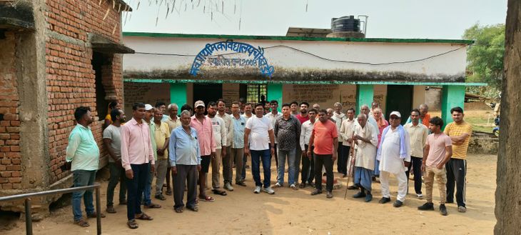 One teacher for 76 children, demand for reinstatement