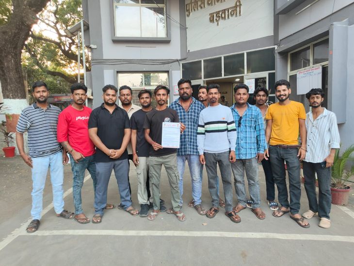 Barwani Garba Pandal Security | Police CCTV Surveillance & ID Check Demand