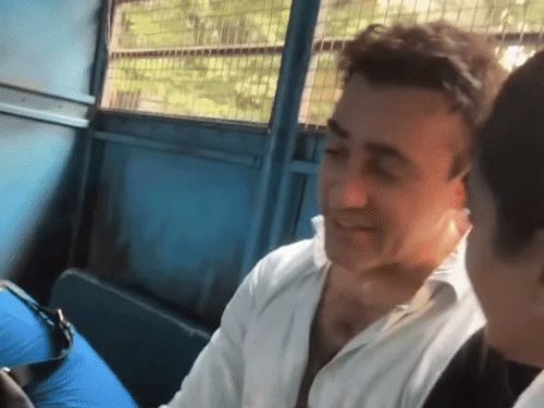 ಮುಂಬೈ ಪ್ರತಿಭಟನೆಯಲ್ಲಿ ಜೈನ್ ಮೇರಿ, ಇಮ್ರಾನ್ ಖಾನ್ ಬಂಧನ; ದೈಹಿಕ ಹಲ್ಲೆ ಆರೋಪ