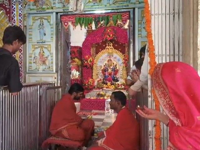 Vrindavan Temples News | Shardiya Navratri Mata Katyayani Puja Bheed