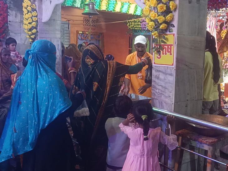 Basopatti Vaishnavi Durga Temple | Muslim Woman Offers Prasad After Son ...