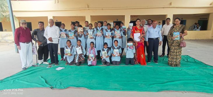 295 children demonstrated their creative talent by learning to draw ...