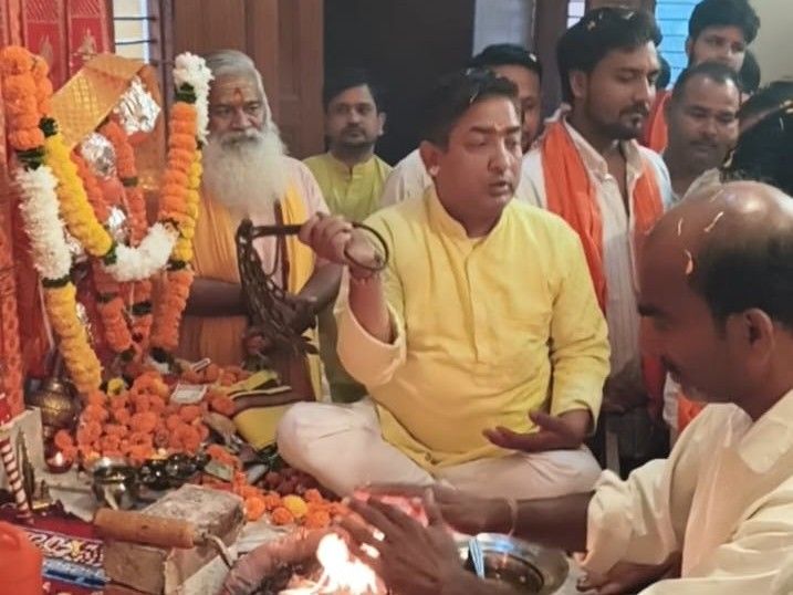 Falawada Shiv Mandir: Brajmohan Vishnoi Performs Hanuman Chola Ritual