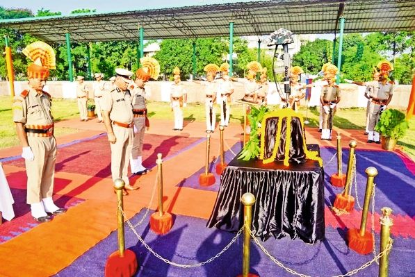 Tribute to martyrs on Police Memorial Day