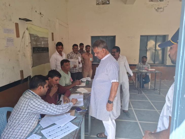 66.02 percent voting took place in the Khinvsar Panchayat Samiti area.