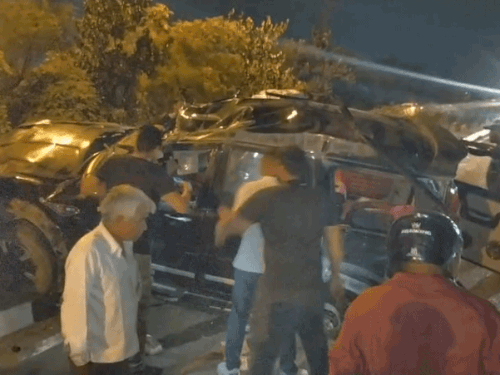 Panchkula Scorpio Accident | Car Flips On Flyover, Driver Escapes Unhurt