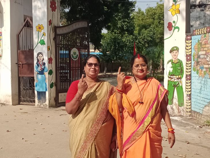 Prayagraj Graduate MLC Election | BJP vs SP Candidates Voting Live