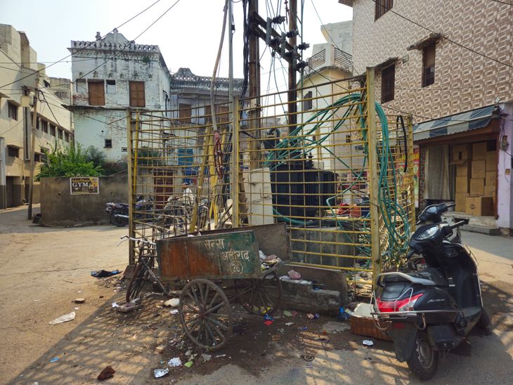 Aligarh Manik Chowk Garbage Crisis | Poor Sanitation & Cleanliness Issues