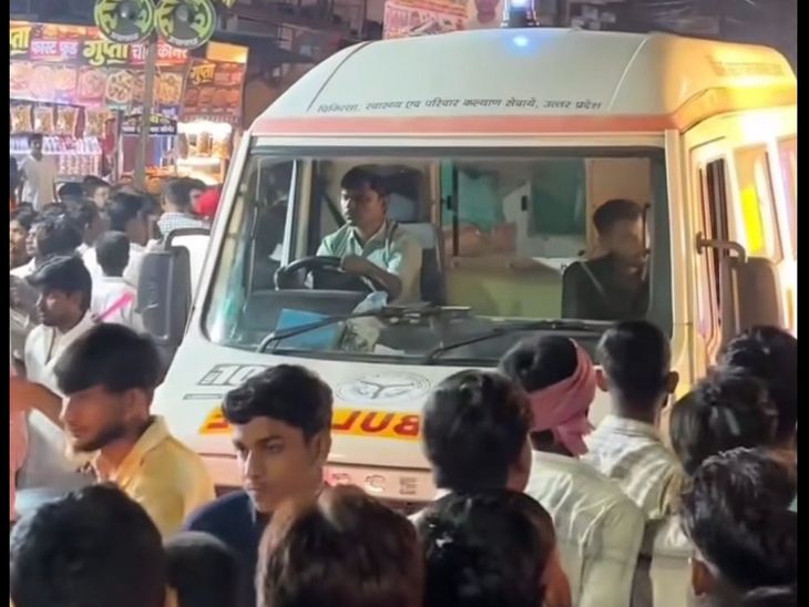 Prayagraj Dussehra Mela: Humanity Prevails As Crowd Gives Way To Ambulance